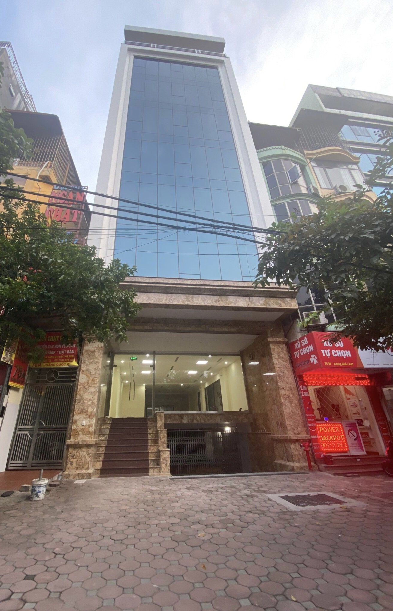 Bán Toà nhà 8 tầng thông sàn, kinh doanh sầm uất - phố Kim Đồng - DT 240m2 - Giá 85 Tỷ