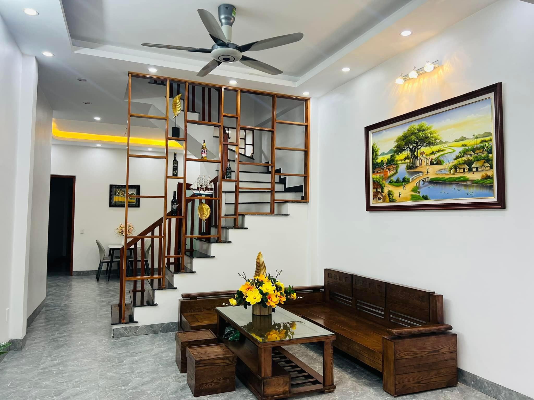 Bán nhà 2 tầng ngõ phố An Ninh, TP HD, 62.5m2, 3 ngủ, thiết kế đẹp, giá tốt, trung tâm 2