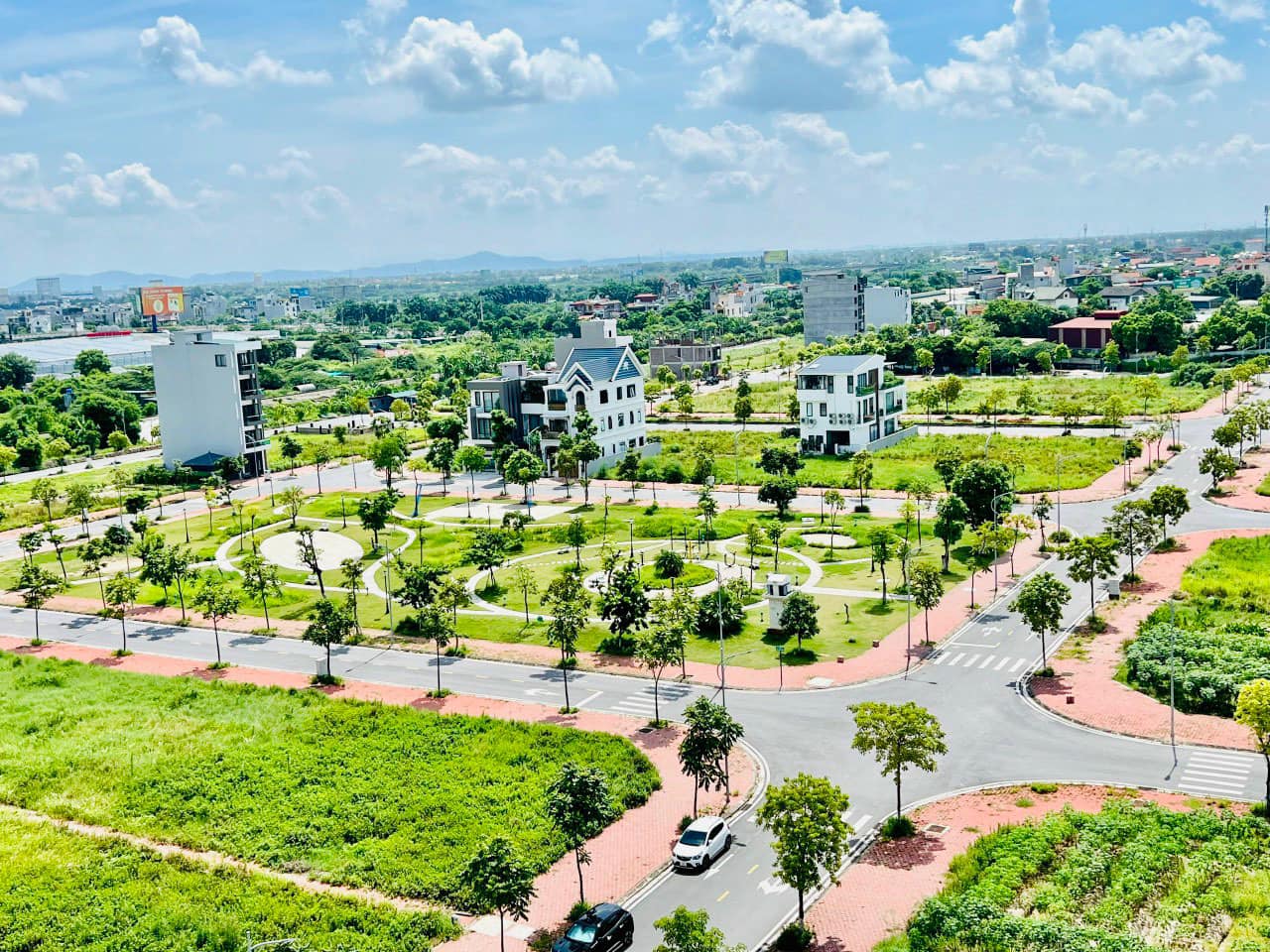 Bán đất nhà vườn KDC Trần Hưng Đạo, TP Hải Dương, 202.5m2, mặt tiền 10m, view công viên 2