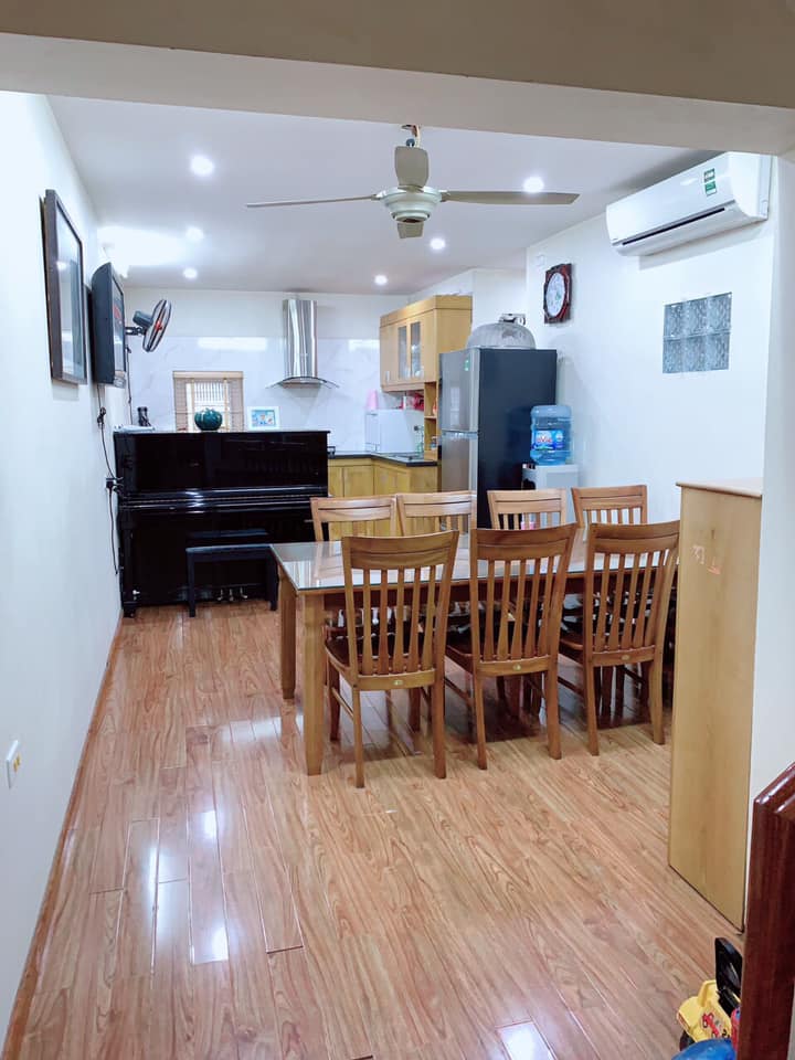 Ngõ thông 4 tầng, phố Bà Triệu Hà Đông, 5m ô tô, 32m2, nhỉnh 4 tỷ 4