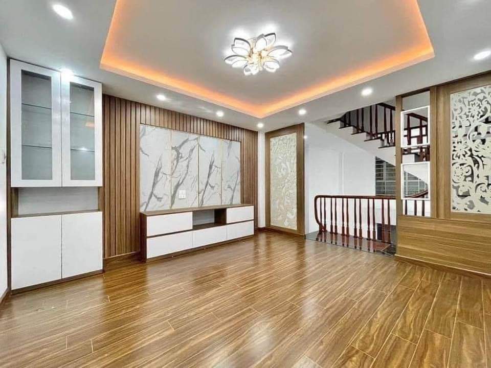 Bán nhà mới cuối phố Trịnh Văn Bô, Xuân Canh 38M 5 Tầng, 5 phòng, gác lửng, 20m ô tô đỗ 2