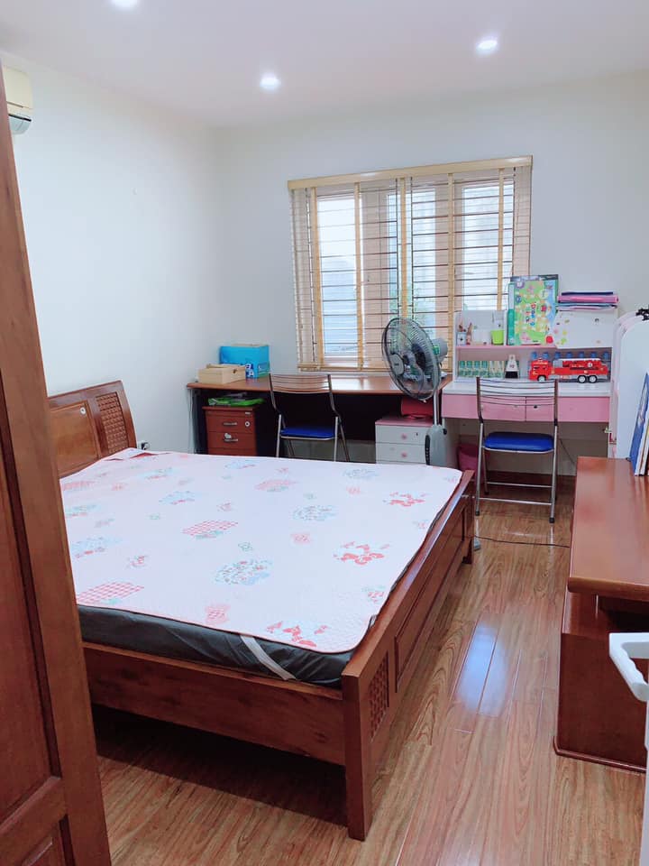 Ngõ thông 4 tầng, phố Bà Triệu Hà Đông, 5m ô tô, 32m2, nhỉnh 4 tỷ 5