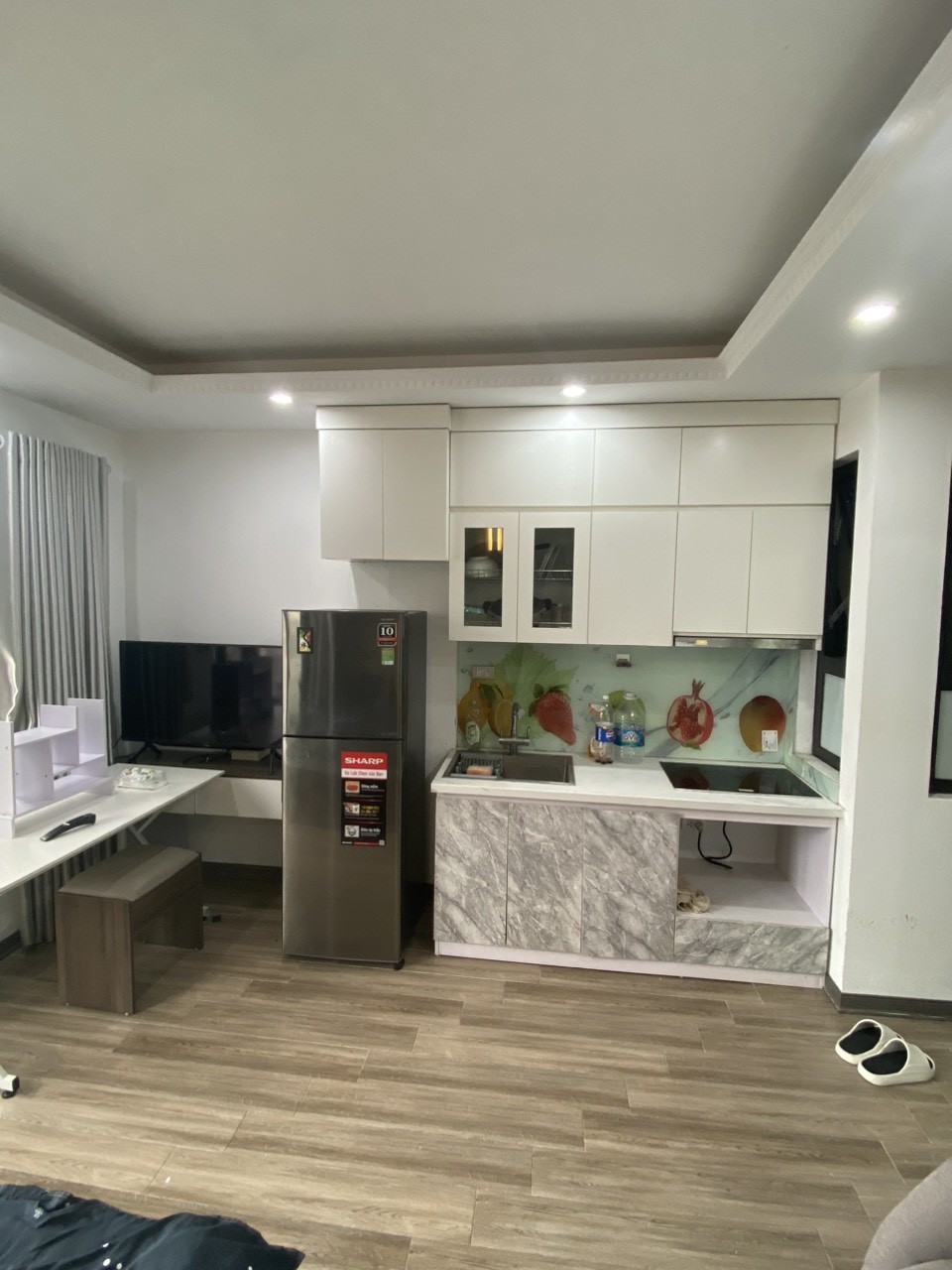 Cho thuê Căn Apartment giá rẻ tại Ngõ 193 Trích Sài, Tây Hồ.  View hồ bất tận. Chỉ 6tr 5