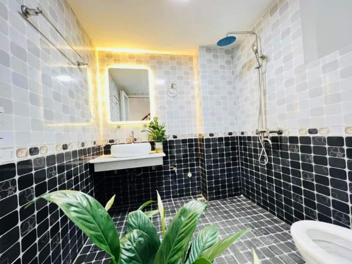 Bán nhà Kim Chung 38M 4 Tầng, 4P Ngủ, gác lửng view thoáng, nội thất đẹp giá 4 tỷ 6