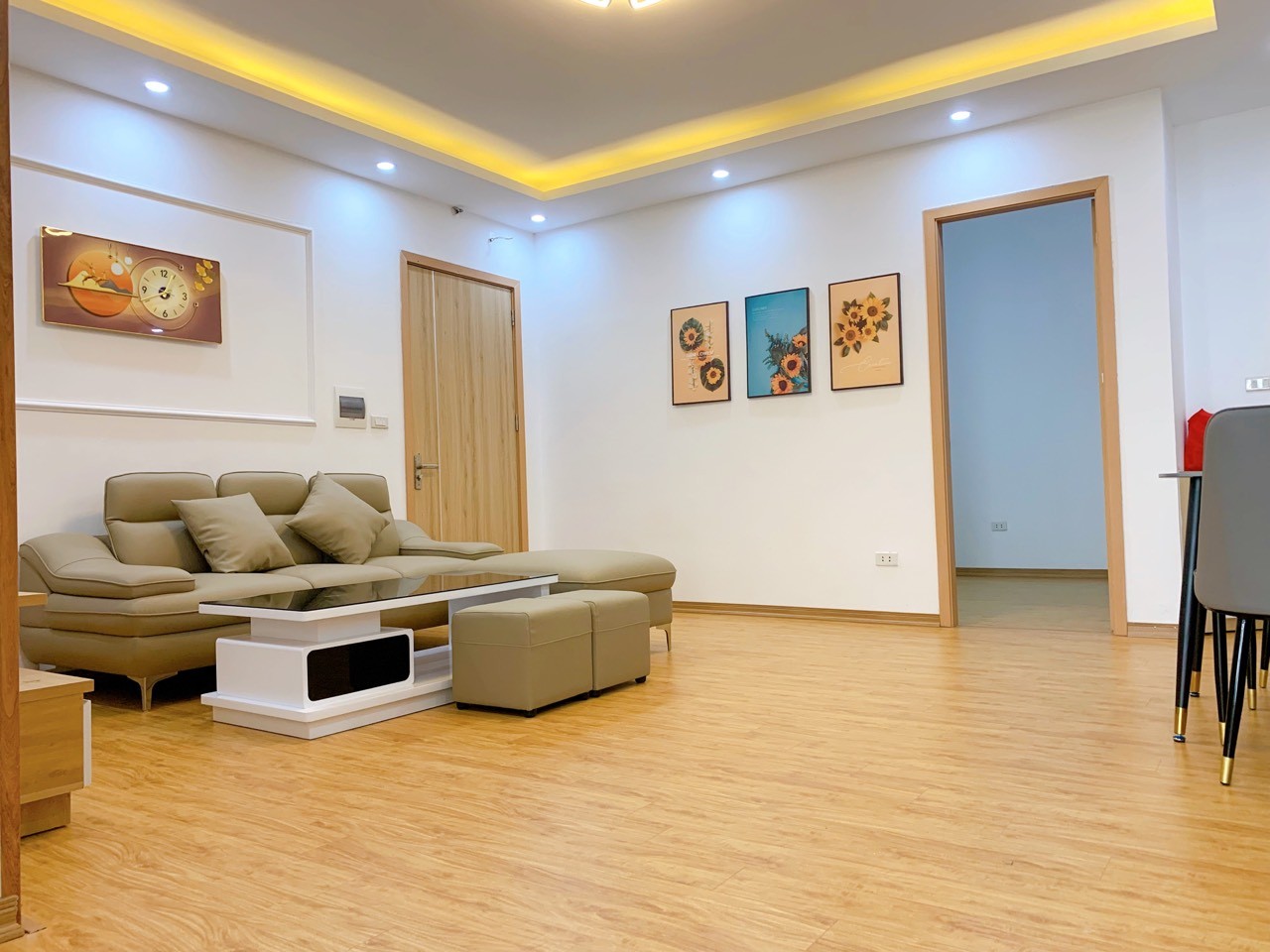 Chính chủ gửi bán căn chung cư 2pn tầng đẹp, full nội thất mới tại KDT Thanh Hà Mường Thanh