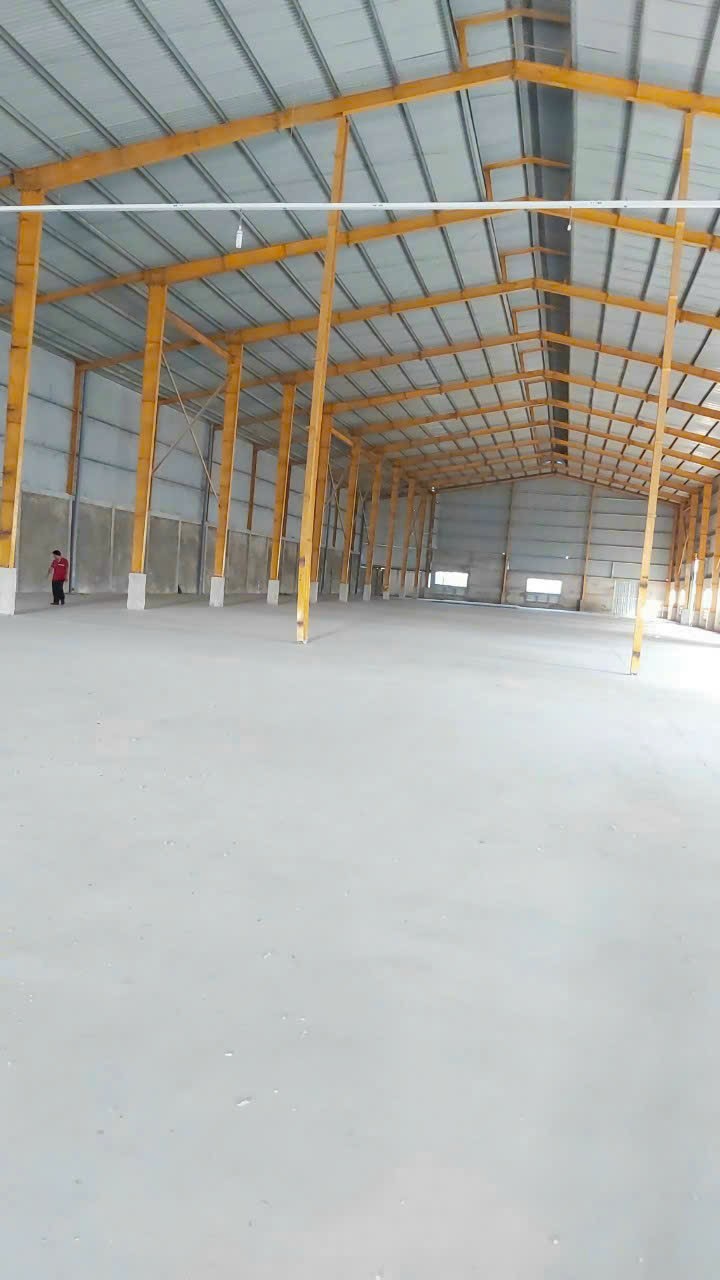 Nhà xưởng dt 3000m2, tổng dt 5300m2 mặt tiền tl830 Lương Bình, Bến Lức, Long An giá 48 tỷ 6