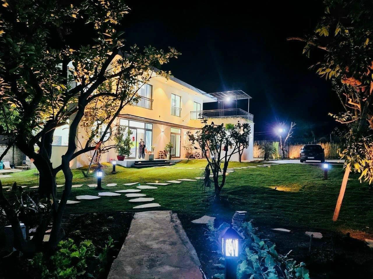 Cần bán Homestay - Khách Sạn đường Quốc lộ 6, Xã Hòa Sơn, Diện tích 1900m², Giá Thương lượng 4