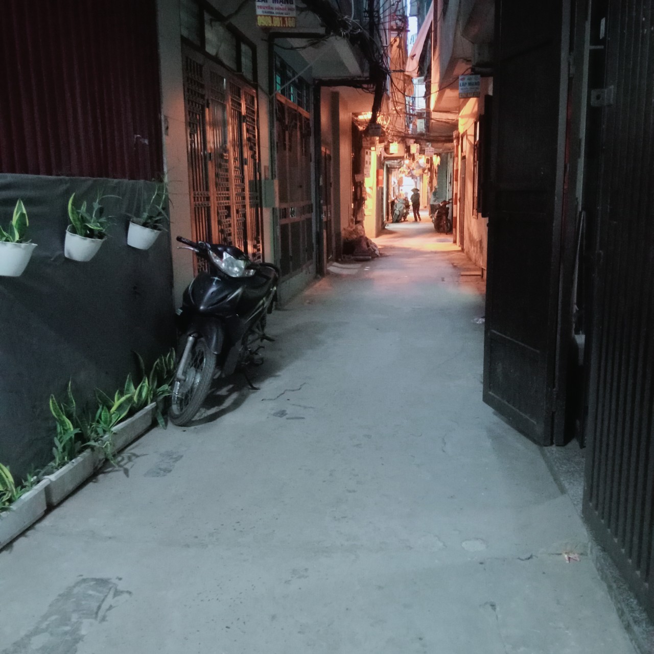 Bán đất mặt ngõ phố Trương Định, Tặng nhà 2 tầng  quận Hoàng Mai, ngõ gần ô tô tránh 1