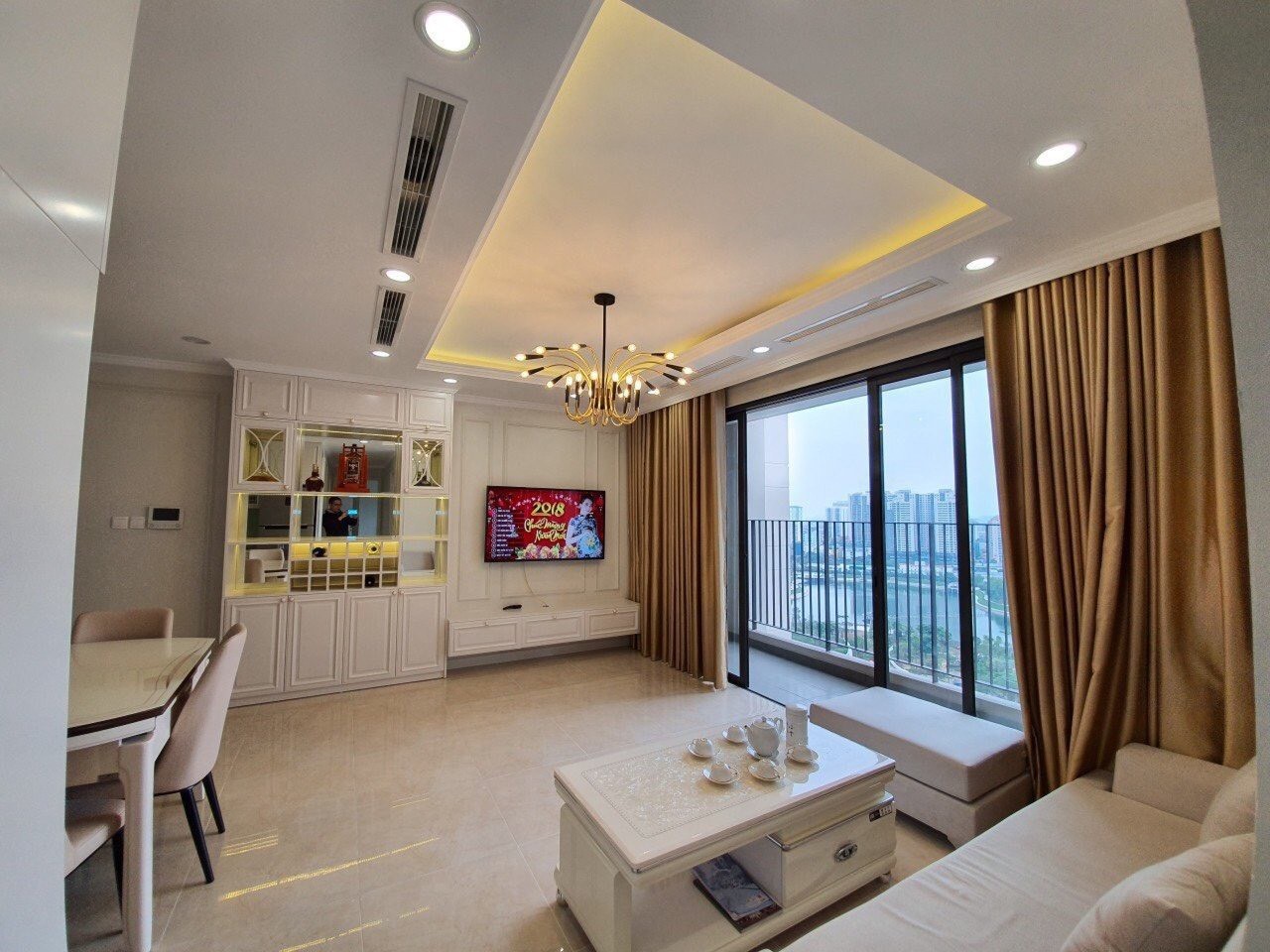 Bán nhanh căn 3 ngủ VIEW HỒ 95m2 tại Vinhomes Trần Duy Hưng 2