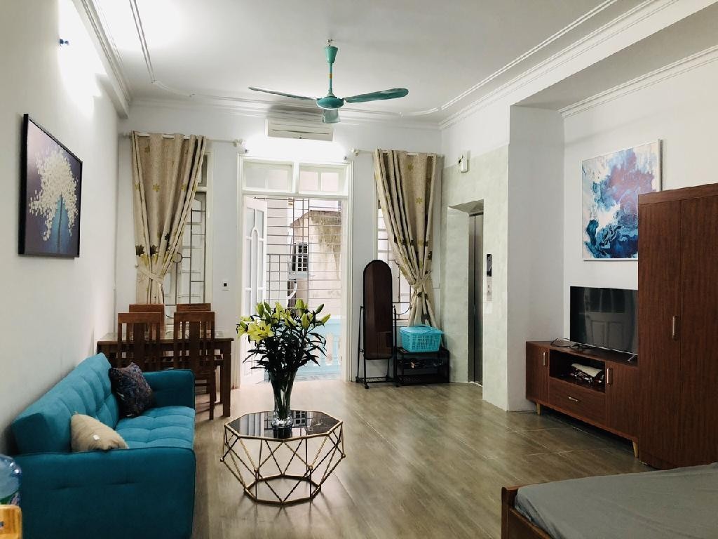 NHÀ ĐỘI CẤN -  KINH DOANH HOMESTAY HOẶC AIRBNB - 4 PHÒNG NGỦ, NỘI THẤT CAO CẤP, CÓ THANG MÁY 2