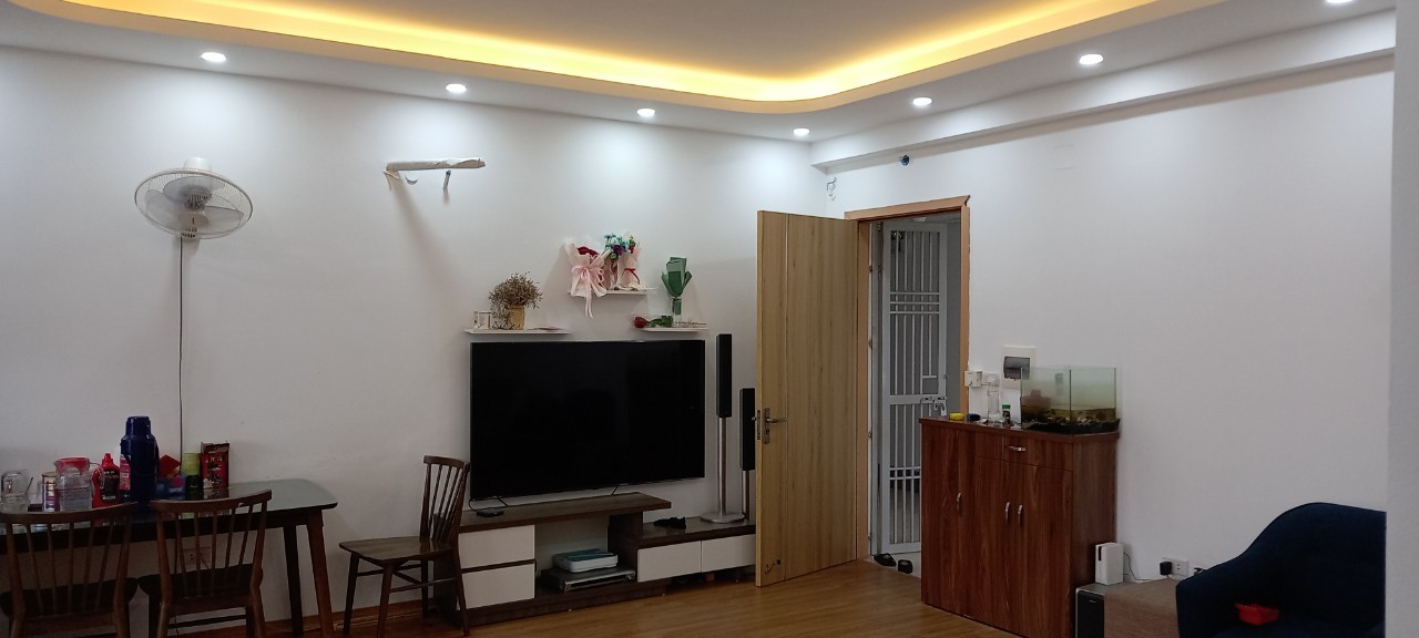 Cần bán căn hộ góc đầy đủ nội thất, view thoáng hướng Nam giá rẻ nhất KDT Thanh Hà Cienco 5 3