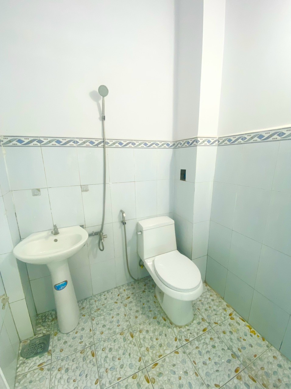 Nhà hẻm Hương Lộ 2,p BTĐ A,Bình Tân 1 lầu 2pn 2wc dt 45m2 giá 3ty170 8