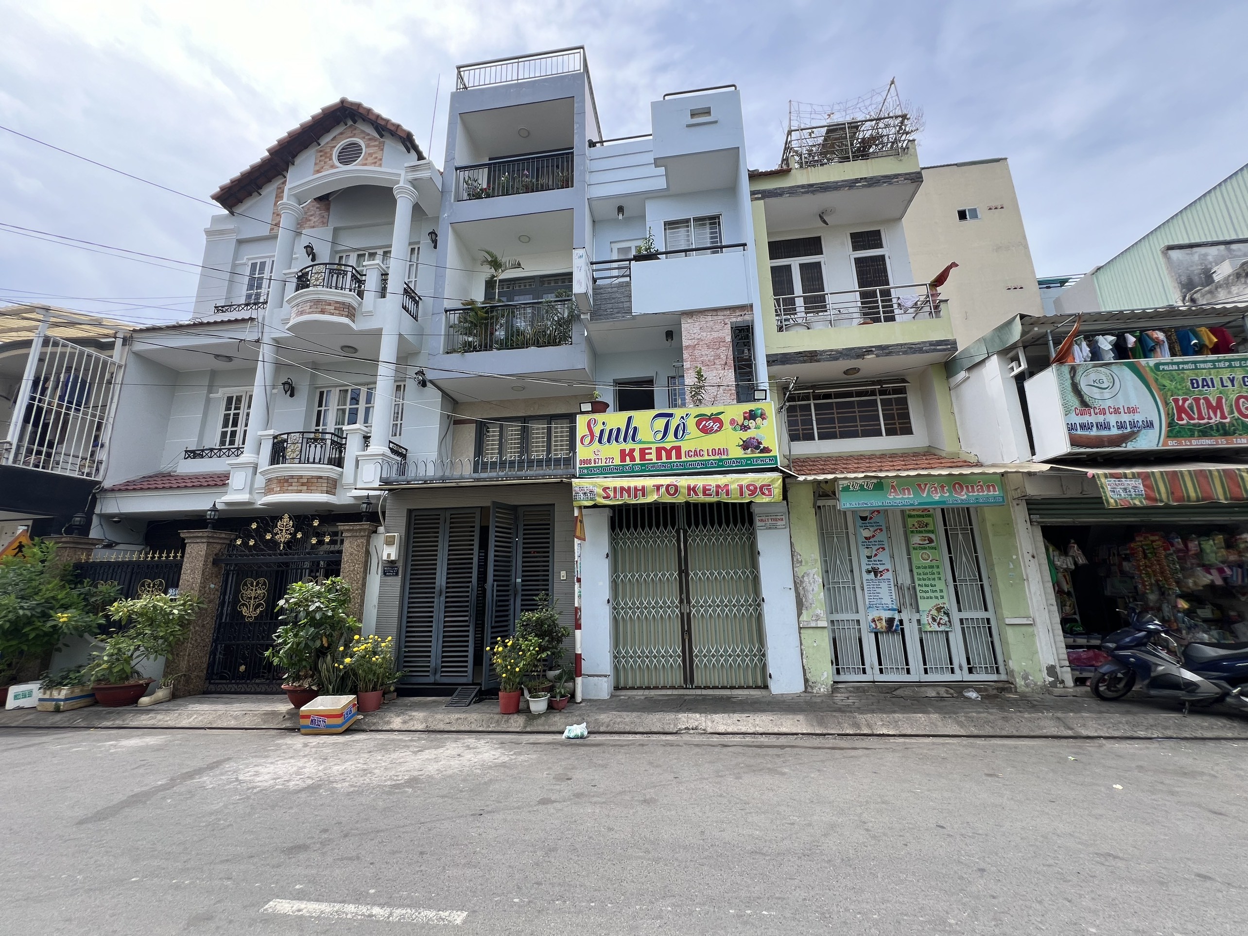 Cần bán Nhà mặt tiền đường 15, Phường Tân Thuận Tây, Diện tích 28m², Giá Thương lượng 1