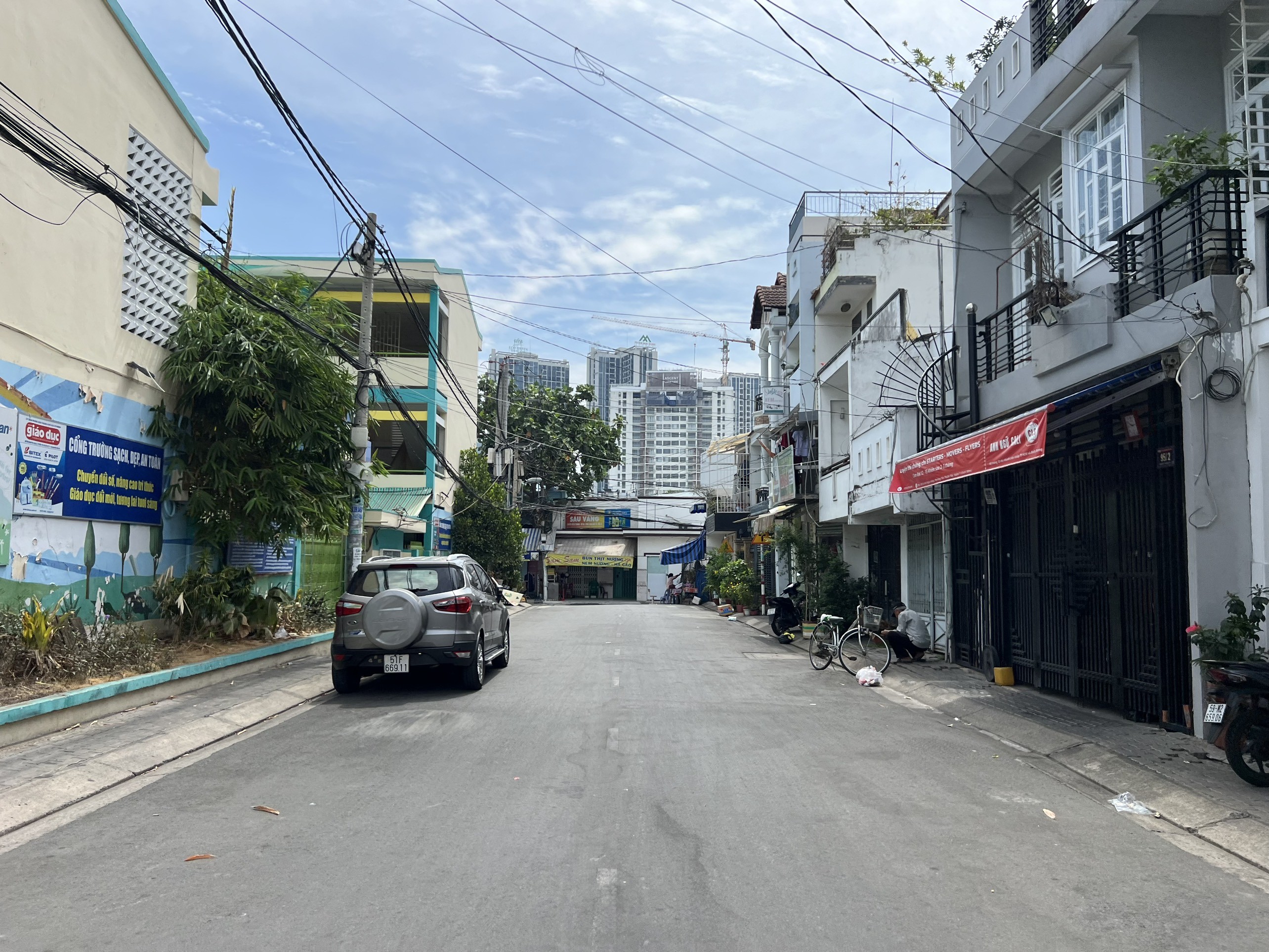 Cần bán Nhà mặt tiền đường 15, Phường Tân Thuận Tây, Diện tích 28m², Giá Thương lượng 2