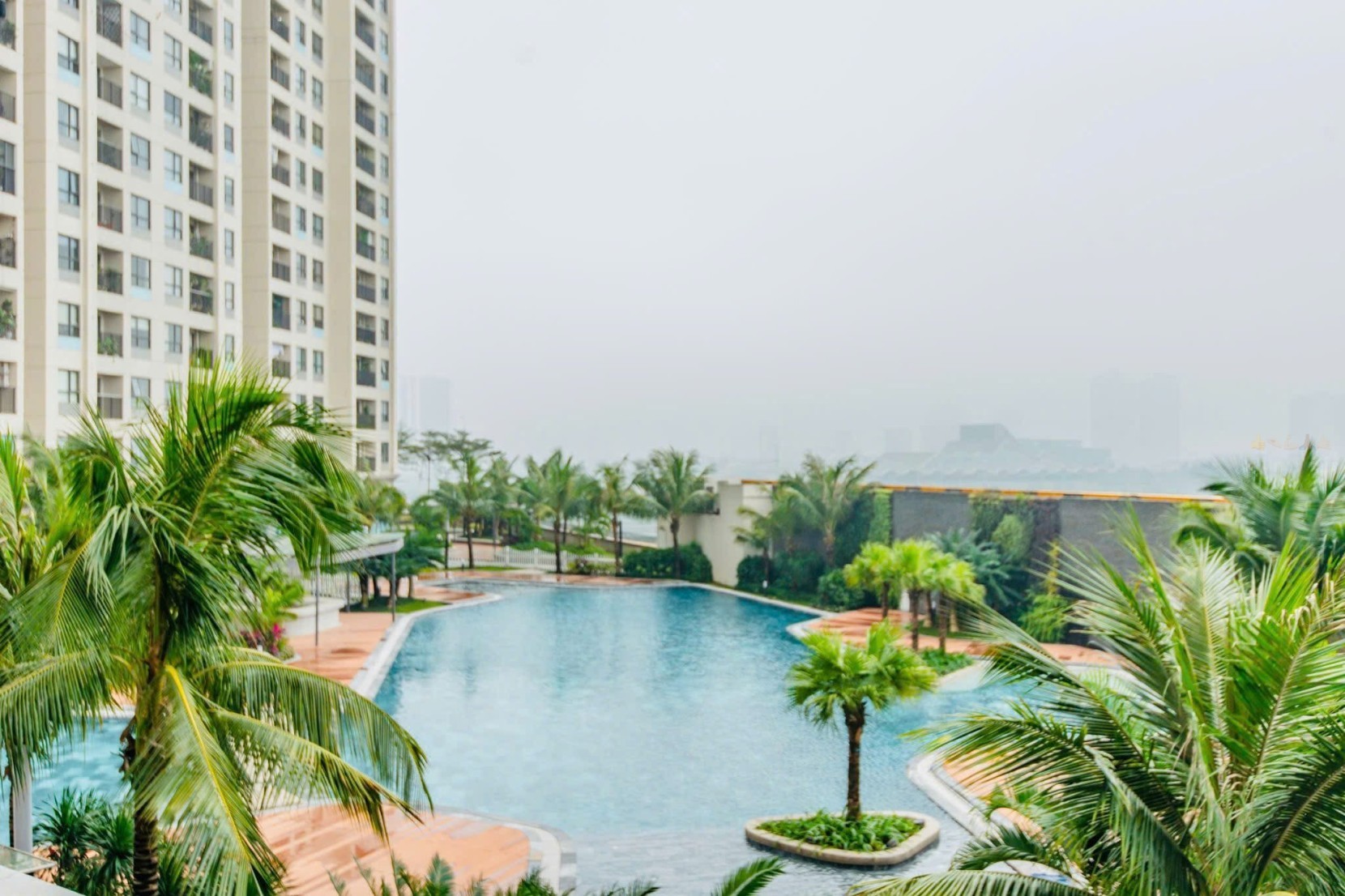 Bán căn hộ 3PN VIEW HỒ, Vinhomes D'Capitale SHLD giá tốt