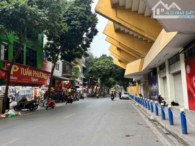 BÁN NHÀ MẶT PHỐ TRỊNH HOÀI ĐỨC-60M 25TỶ-VỈA HÈ-MẶT TIỀN RỘNG-KINH DOANH ĐỈNH 2