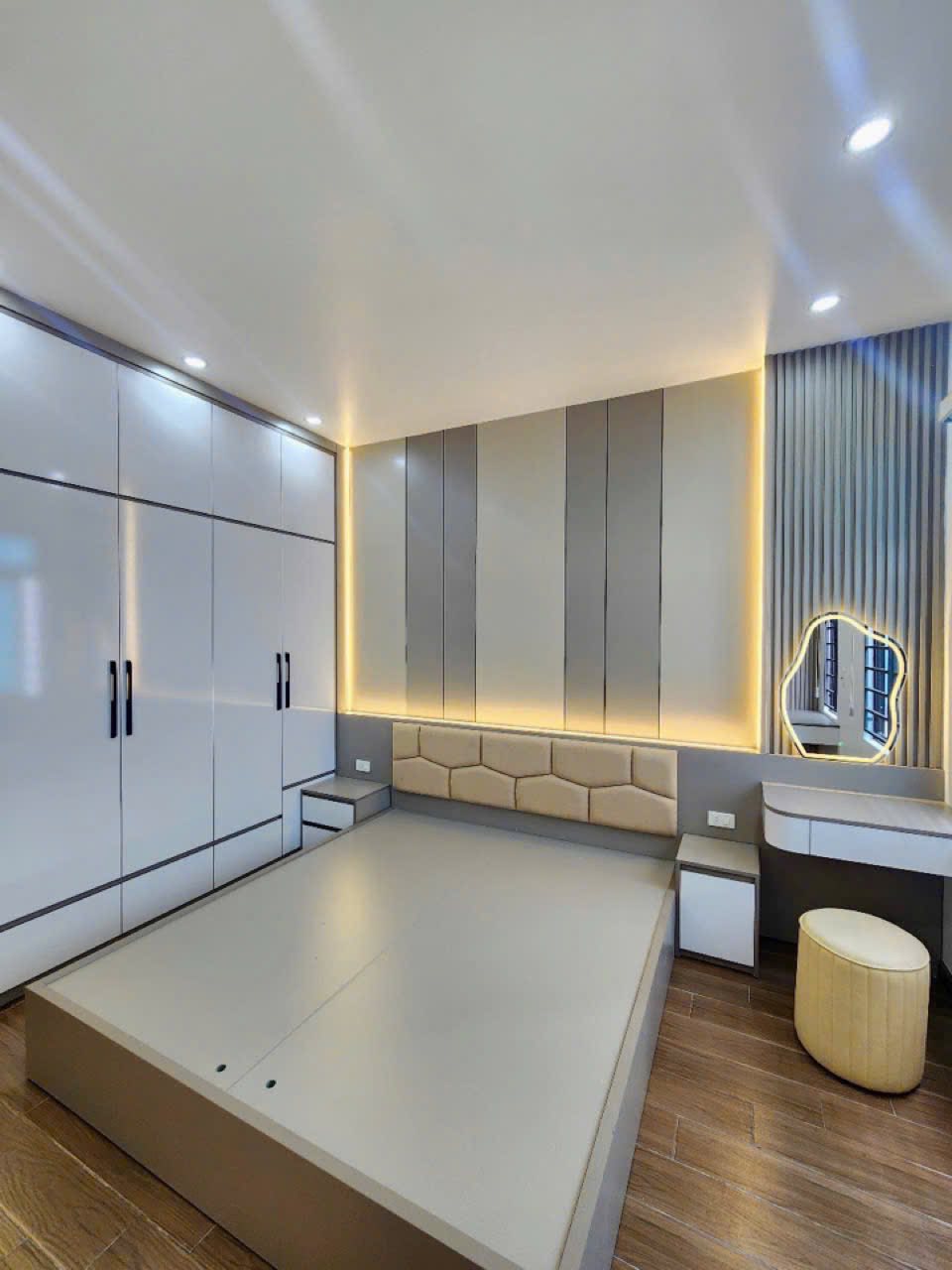 Bán căn nhà 3 tầng ngõ đường Nguyễn Lương Bằng, ph Thanh Bình, TP HD, 48m2, 3 ngủ, 3 vs 4
