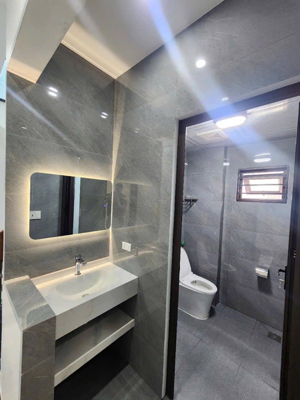Bán căn nhà 3 tầng ngõ đường Nguyễn Lương Bằng, ph Thanh Bình, TP HD, 48m2, 3 ngủ, 3 vs 9