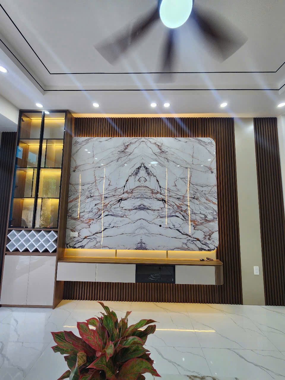 Bán căn nhà 3 tầng ngõ đường Nguyễn Lương Bằng, ph Thanh Bình, TP HD, 48m2, 3 ngủ, 3 vs 10