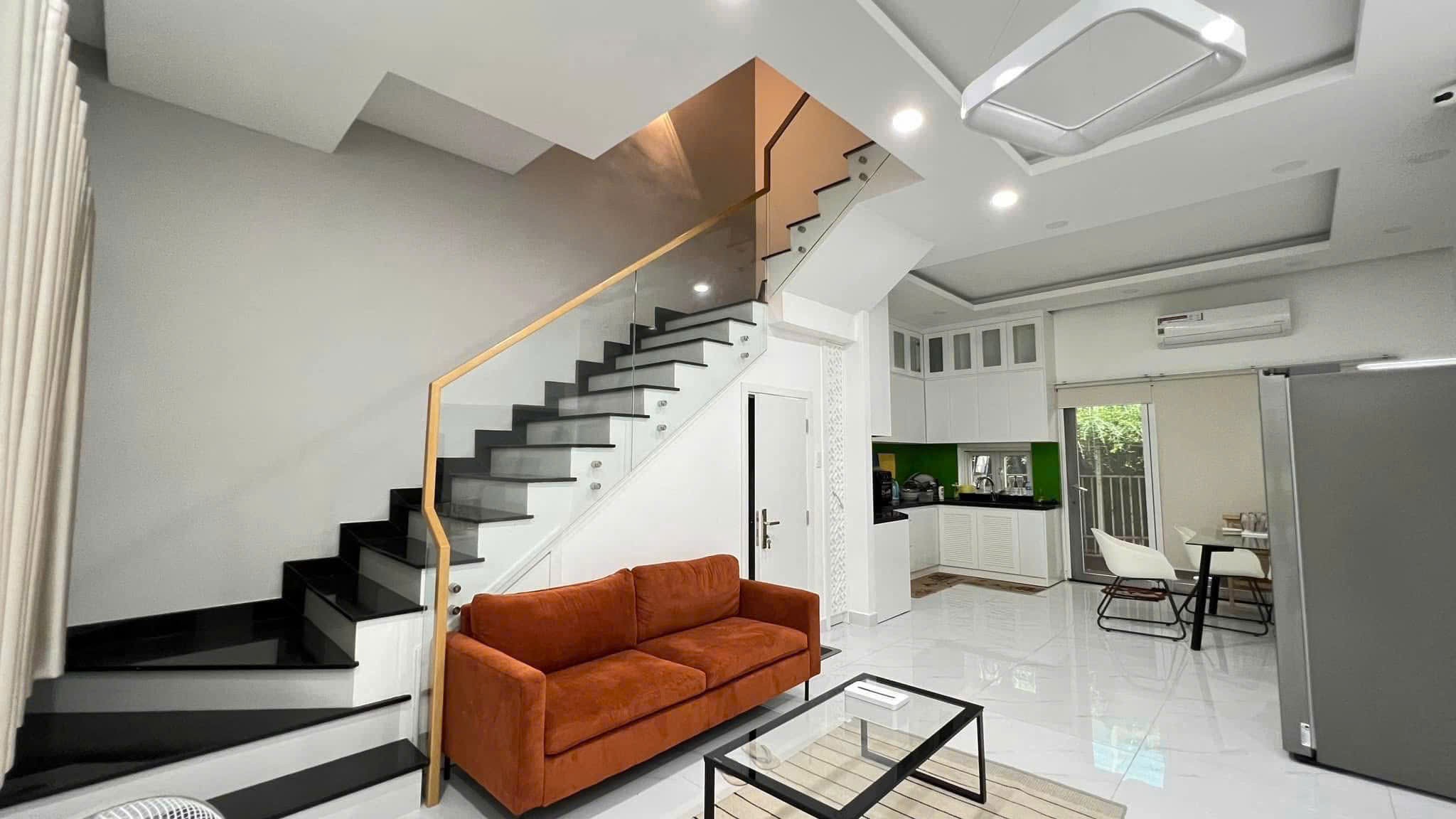 Cần bán Nhà mặt tiền Phường Phước Long B, Quận 9, Diện tích 140m², Giá 15.5 Tỷ