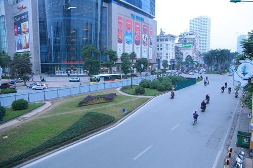 Hiếm! Nhà mặt phố Nguyễn Chí Thanh 40m², mặt tiền 4,5m, ô tô, kinh doanh 15 tỷ 2
