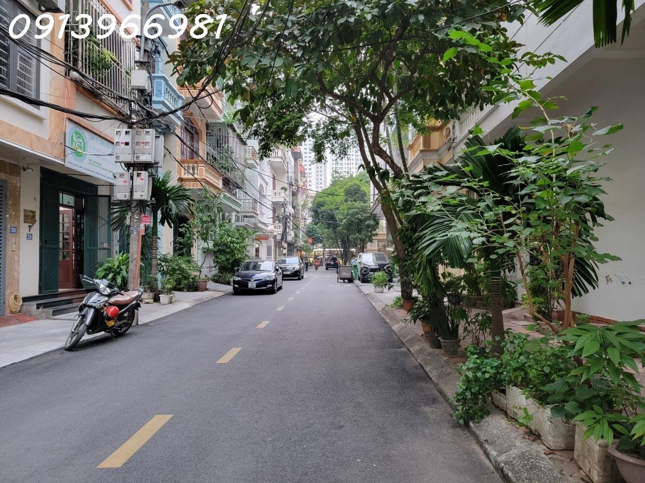 Phân lô Trung Kính 6 tầng, vỉa hè, lô góc 3 ô tô tránh, 3 mặt thoáng, 3 ô tỗ đỗ cửa, giá chỉ 2x tỷ