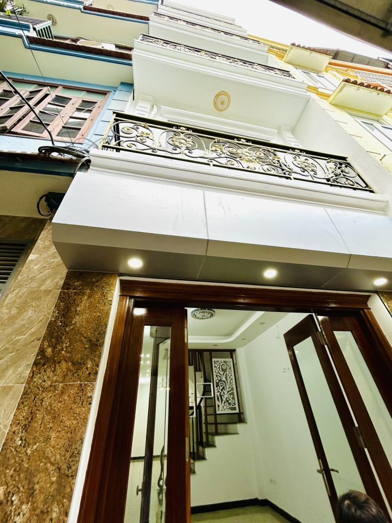 BÁN NHÀ TRƯƠNG ĐỊNH, Ô TÔ ĐỖ CỬA, KINH DOANH, 42M2. 8.2 TỶ