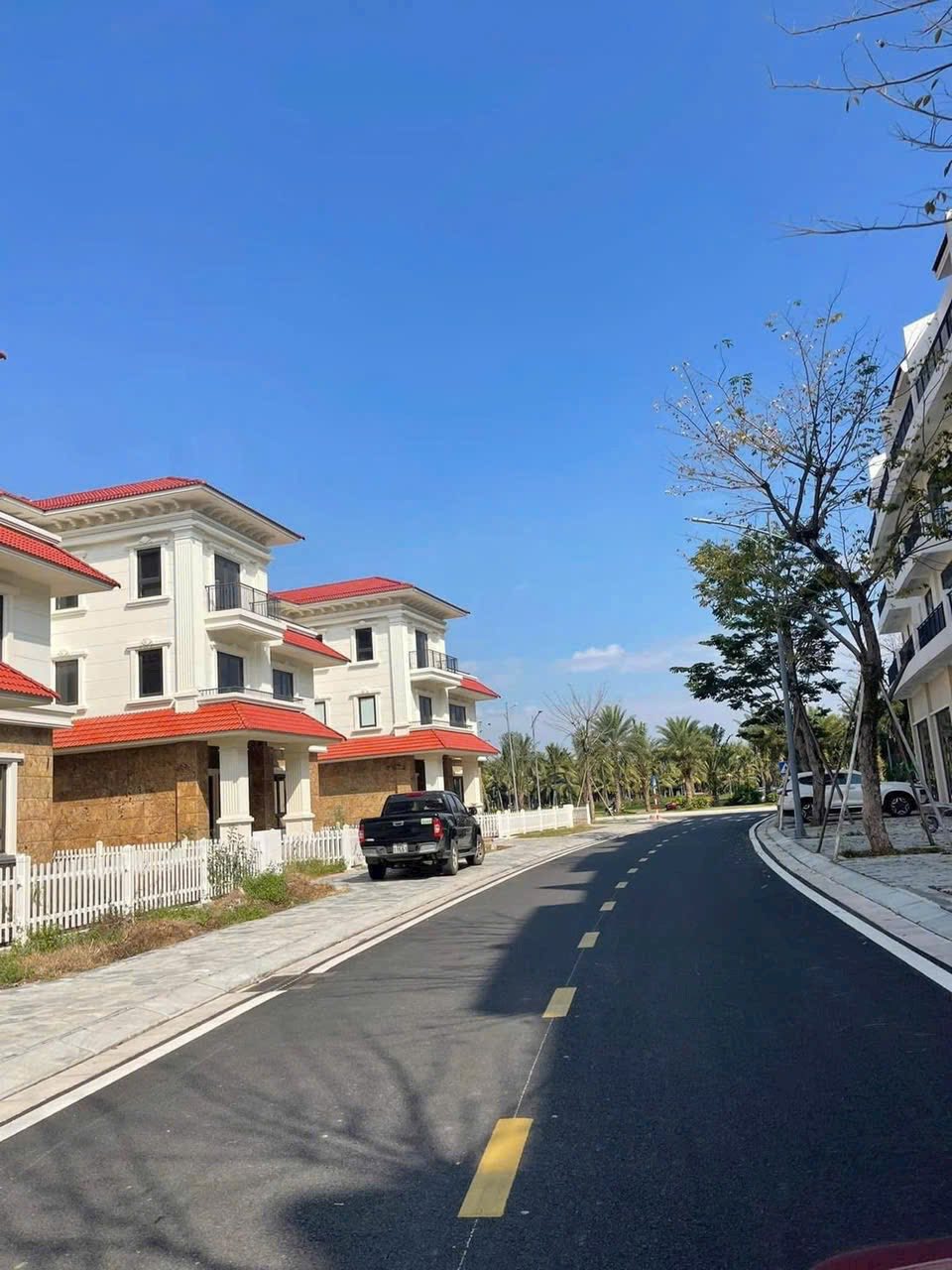 Bán biệt thự đơn lập Ecopark, view Vịnh Ngọc, TP Hải Dương, 450m2, 3 tầng, cực vip 2