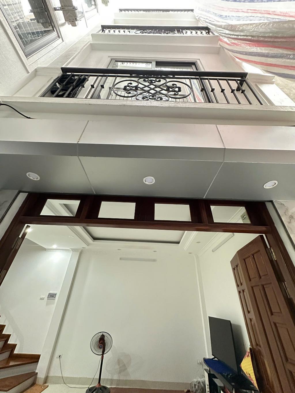 BÁN NHÀ LÊ THANH NGHỊ, GẦN BÁCH KINH XÂY, BỆNH VIỆN BẠCH MAI, DT 32M2. 8,1 TỶ