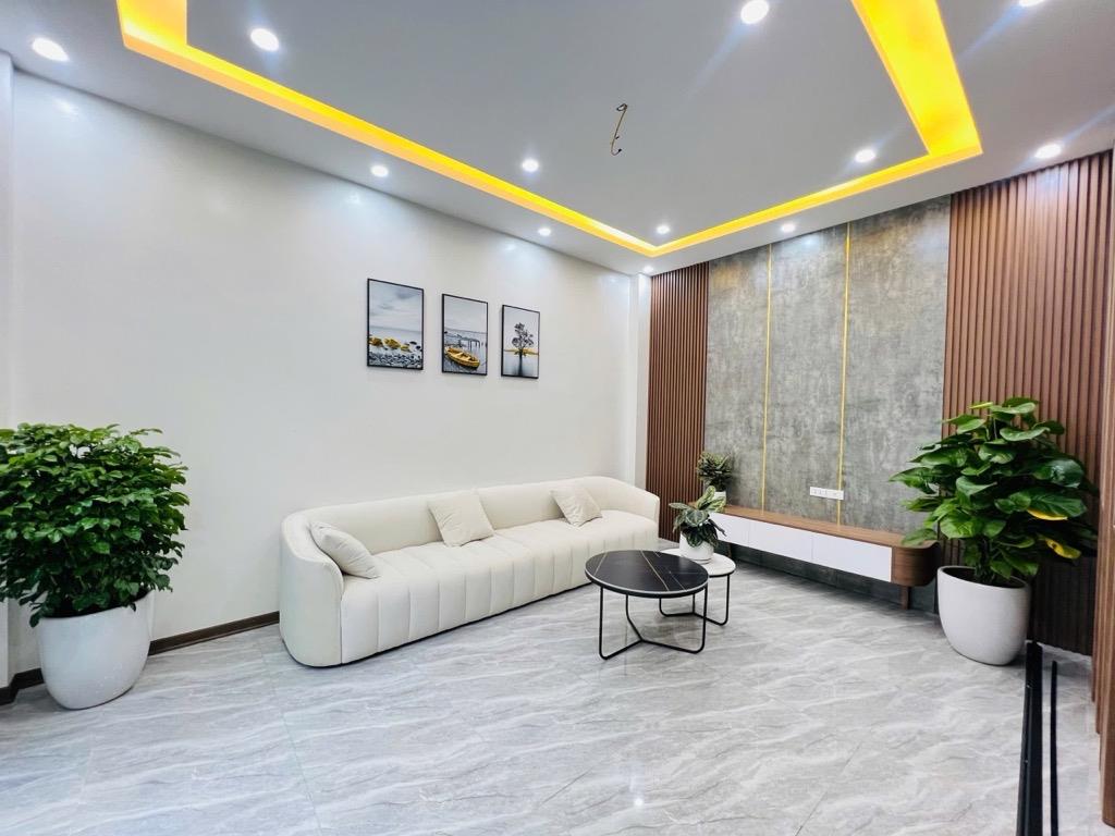 BÁN NHÀ ĐƯỜNG HOÀNG MAI,TRƯƠNG ĐỊNH, LÔ GÓC, Ô TÔ ĐỖ CỬA, 35M2, 8.3 TỶ 2