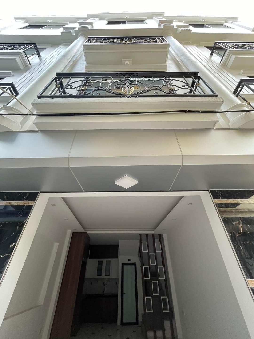 Bán nhà cạnh UB xã Tân Lập Đan Phượng. Nhà 5 tầng 30m2 xây mới nội thất 99% sẵn vào ở NGAY