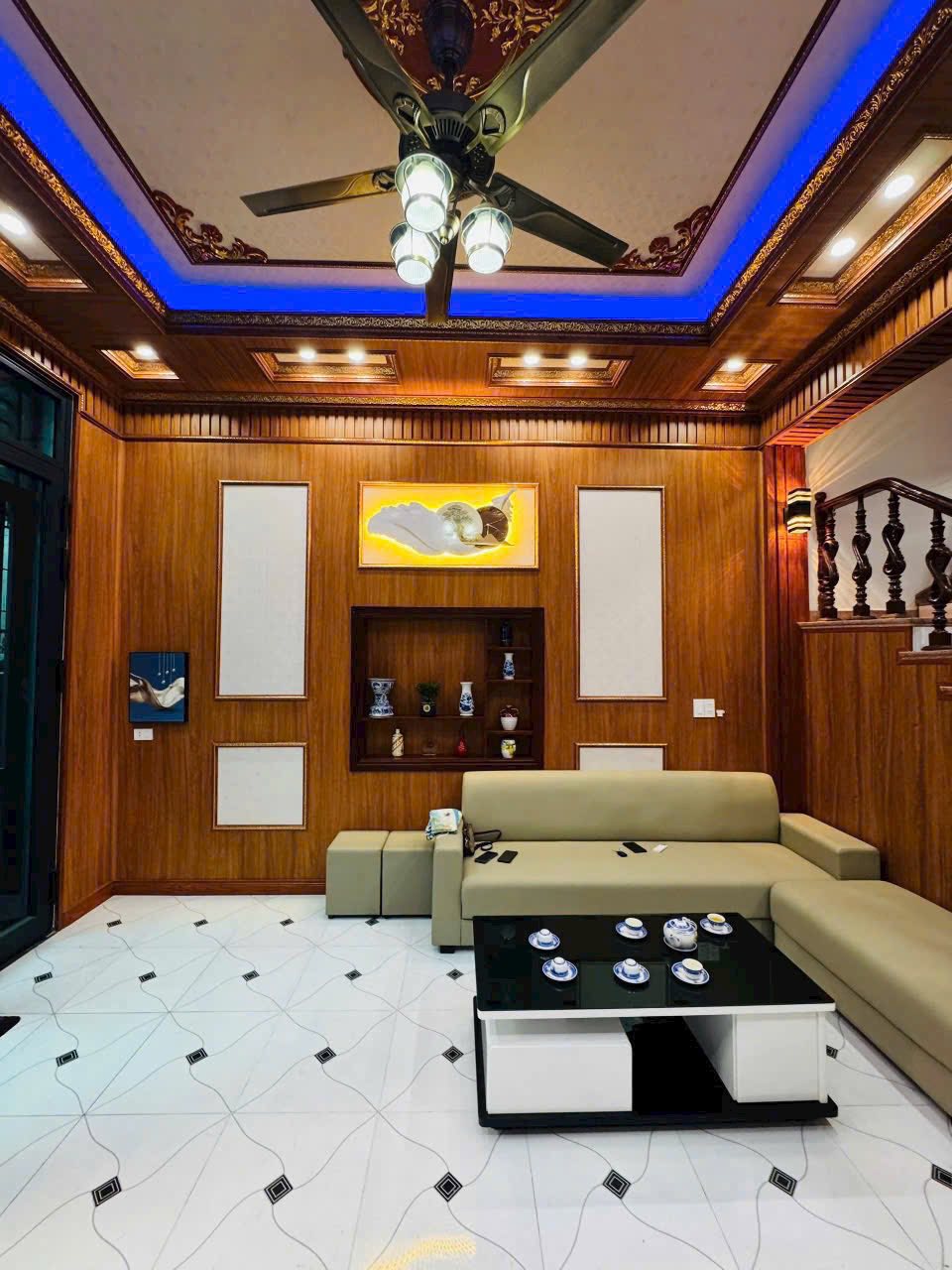 Bán nhà 3 tầng ngõ phố Tuệ Tĩnh, phường Bình Hàn, TP HD, 62.6m2, mt 4.7m, 3 ngủ, 4vs 2