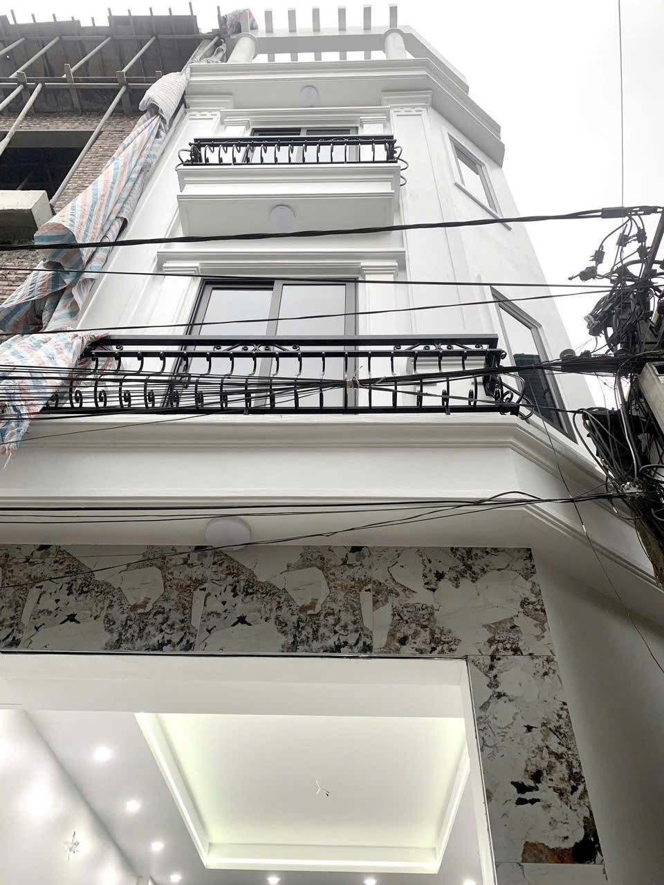 Bán nhà 4 tầng lô góc 2 mặt tiền Ngô Quyền, Hải Dương giá chỉ 4.x tỷ