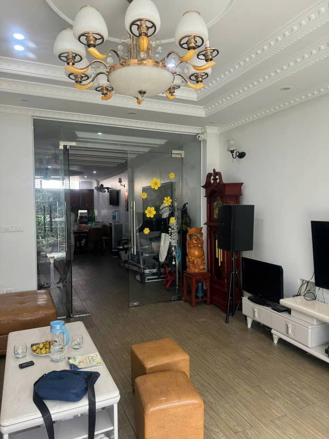Cần bán Nhà mặt tiền đường Chiến Thắng, Phường Văn Quán, Diện tích 82m², Giá Thương lượng