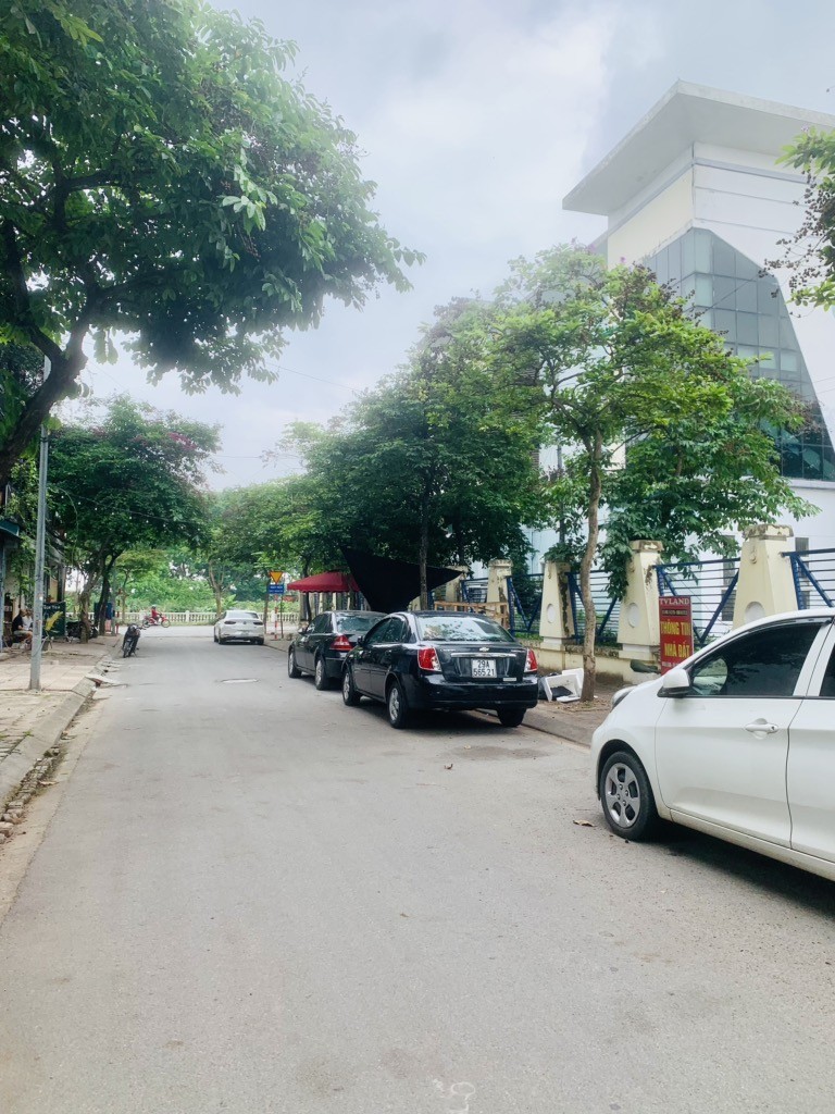 PHÚC LỢI 16tỷ MẶT TIỀN 6m,PHÂN LÔ VỈA HÈ Ô TÔ TRÁNH NHAU,LONG BIÊN HÀ NỘI 3