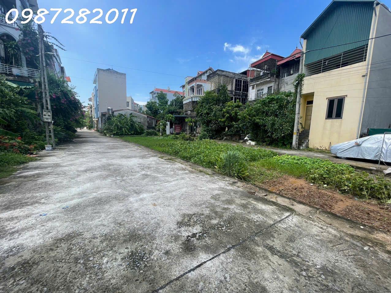 HOTem cần bán mảnh này  đại yên , chương mỹ65,8m nằm trung tâm phường chương mỹliên hệ em