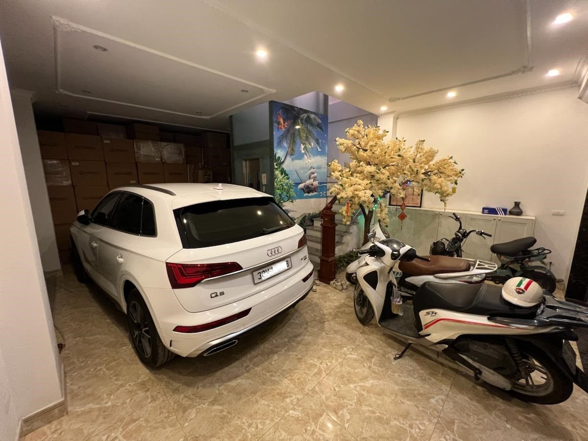 PHÂN LÔ HOÀNG QUỐC VIỆT – THANG MÁY – ÔTÔ VÀO NHÀ - 75M*6T - SỔ VUÔNG ĐẸP