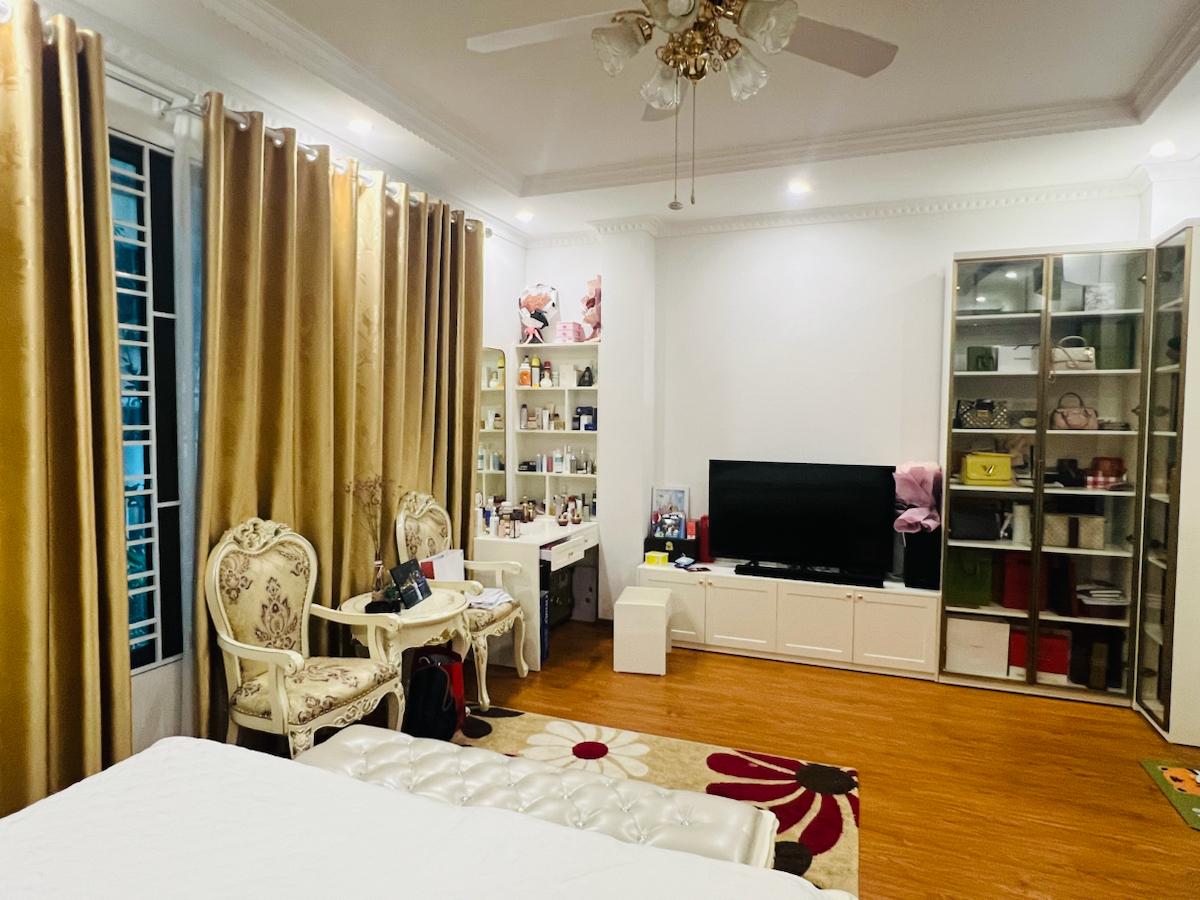 PHÂN LÔ HOÀNG QUỐC VIỆT – THANG MÁY – ÔTÔ VÀO NHÀ - 75M*6T - SỔ VUÔNG ĐẸP 3
