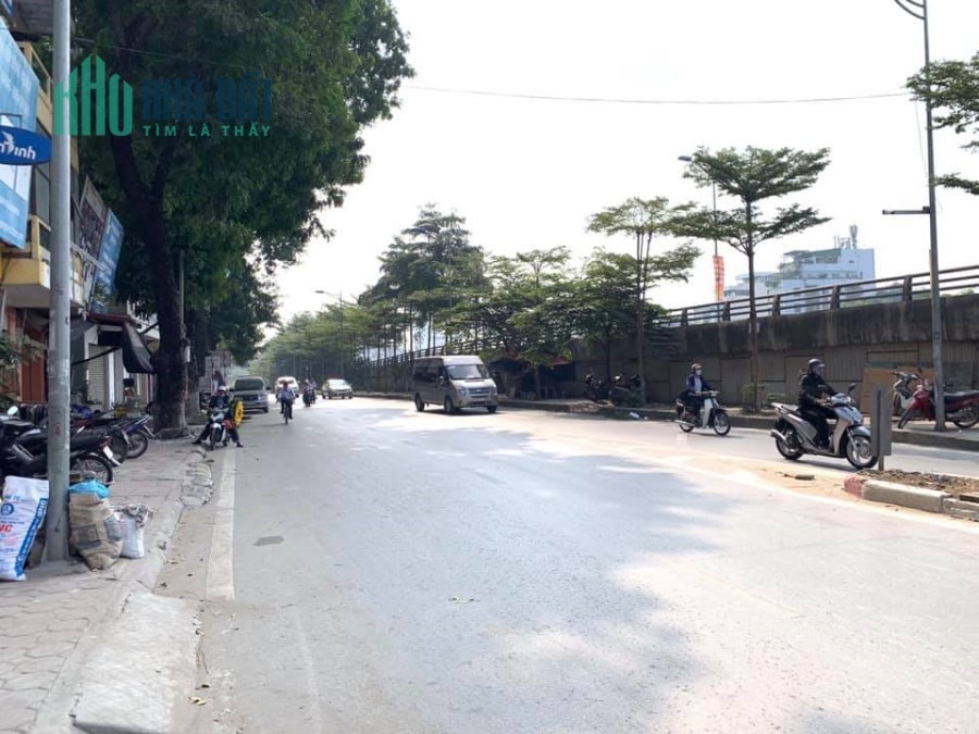 Bán đất mặt đường Bưởi, Ba Đình, 2 mặt đường, diện tích 60m2 full  thổ cư, giá chỉ 1x tỷ, x mầm 2
