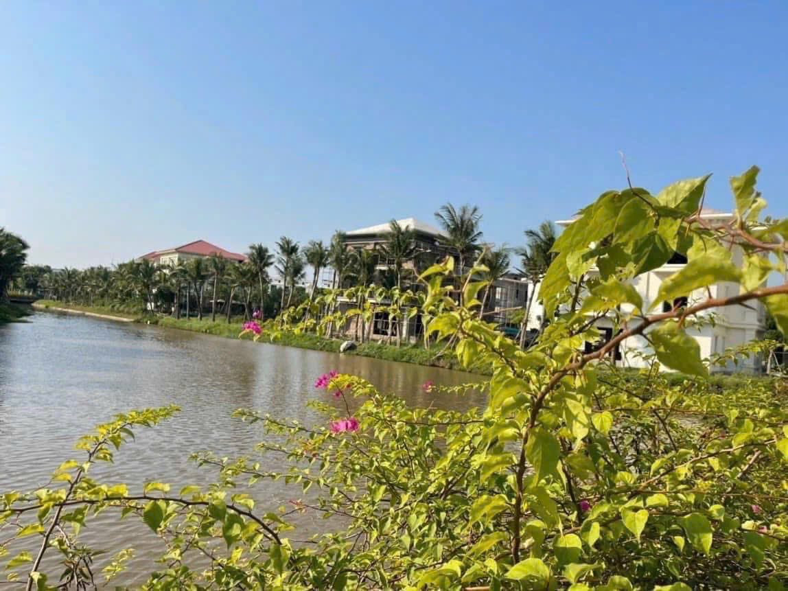 Bán biệt thự đơn lập Ecopark, view Vịnh Ngọc, TP Hải Dương, 450m2, 3 tầng, cực vip 3