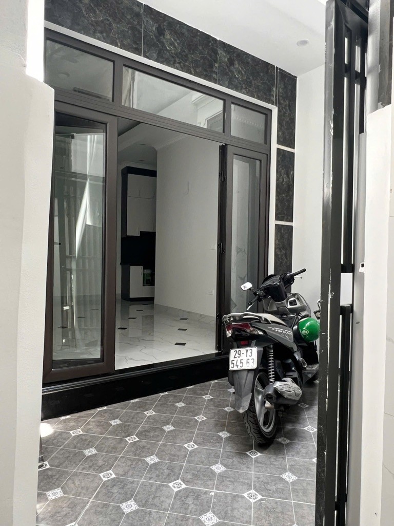 BÁN NHÀ PHỐ VỌNG, 10M RA MẶT PHỐ, THANG MÁY, DT 36M2, 8.9 TỶ 2