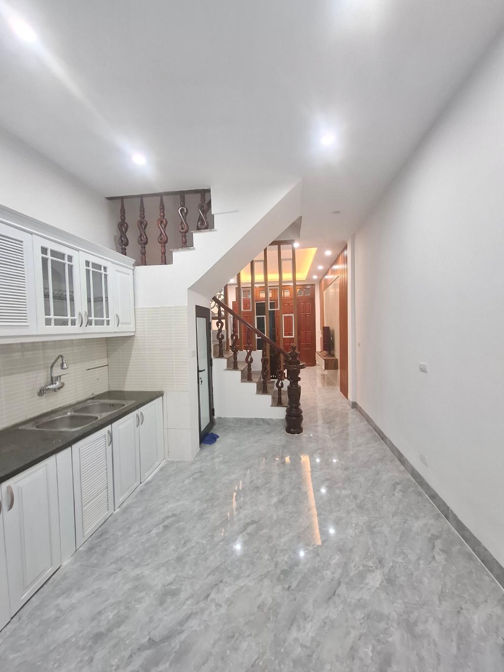 BÁN NHÀ PHÂN LÔ ĐƯỜNG HOÀNG MAI, TRƯƠNG ĐỊNH, Ô TÔ ĐỖ CỬA, 38M2. 7,35 TỶ 2