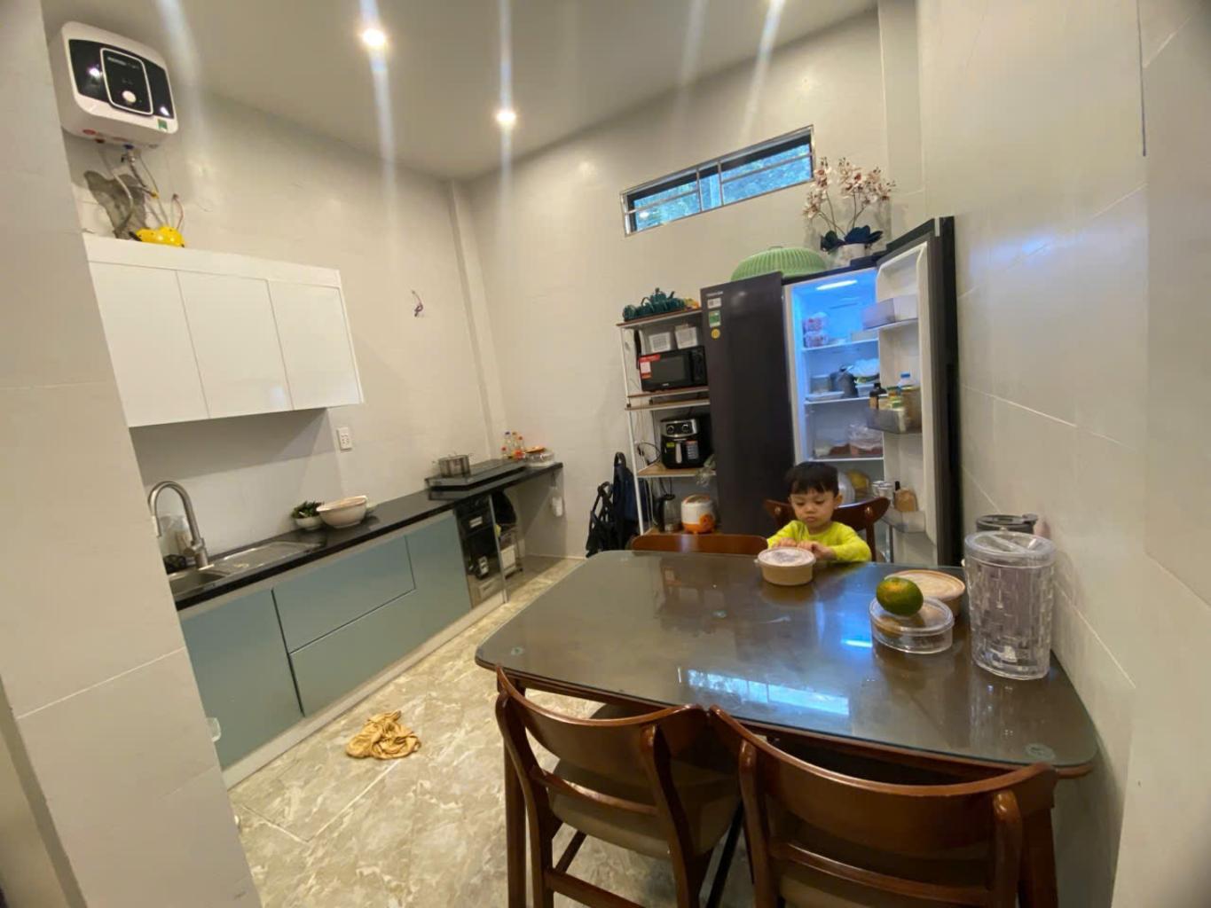 Bán nhà Kim Giang, ô tô đỗ cổng, 10m ra đường ô tô tránh, DT 35m2, nhỉnh 7 tỷ 2