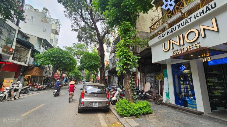 Mặt Phố Liên Trì MT 10M 1 sổ 1 Chủ 90M2x3 Tầng 73 Tỷ Có nóc xây building
