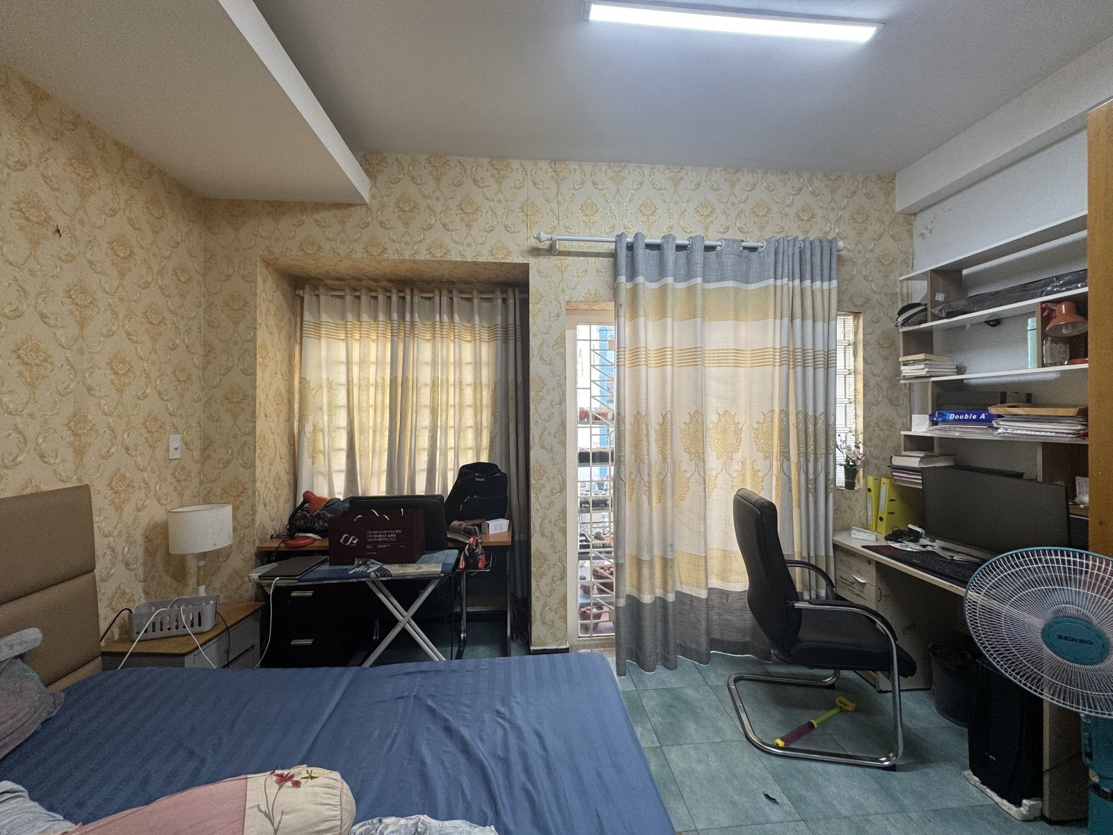 BÌNH THẠNH - NHÀ 4 TẦNG KHU PHÂN LÔ HẺM OTO TRÁNH - DT 77m2 (4 x 19) - GIÁ 11.5T 7