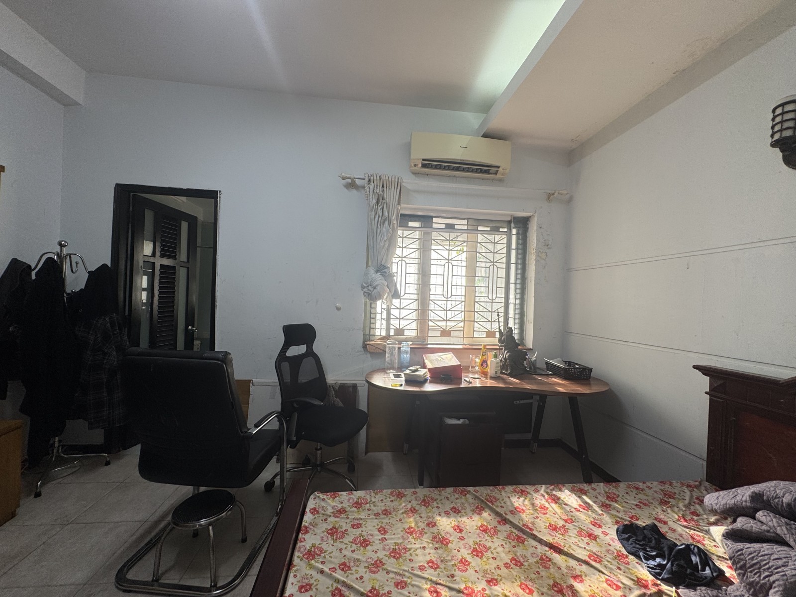 BÌNH THẠNH - NHÀ 4 TẦNG KHU PHÂN LÔ HẺM OTO TRÁNH - DT 77m2 (4 x 19) - GIÁ 11.5T 3