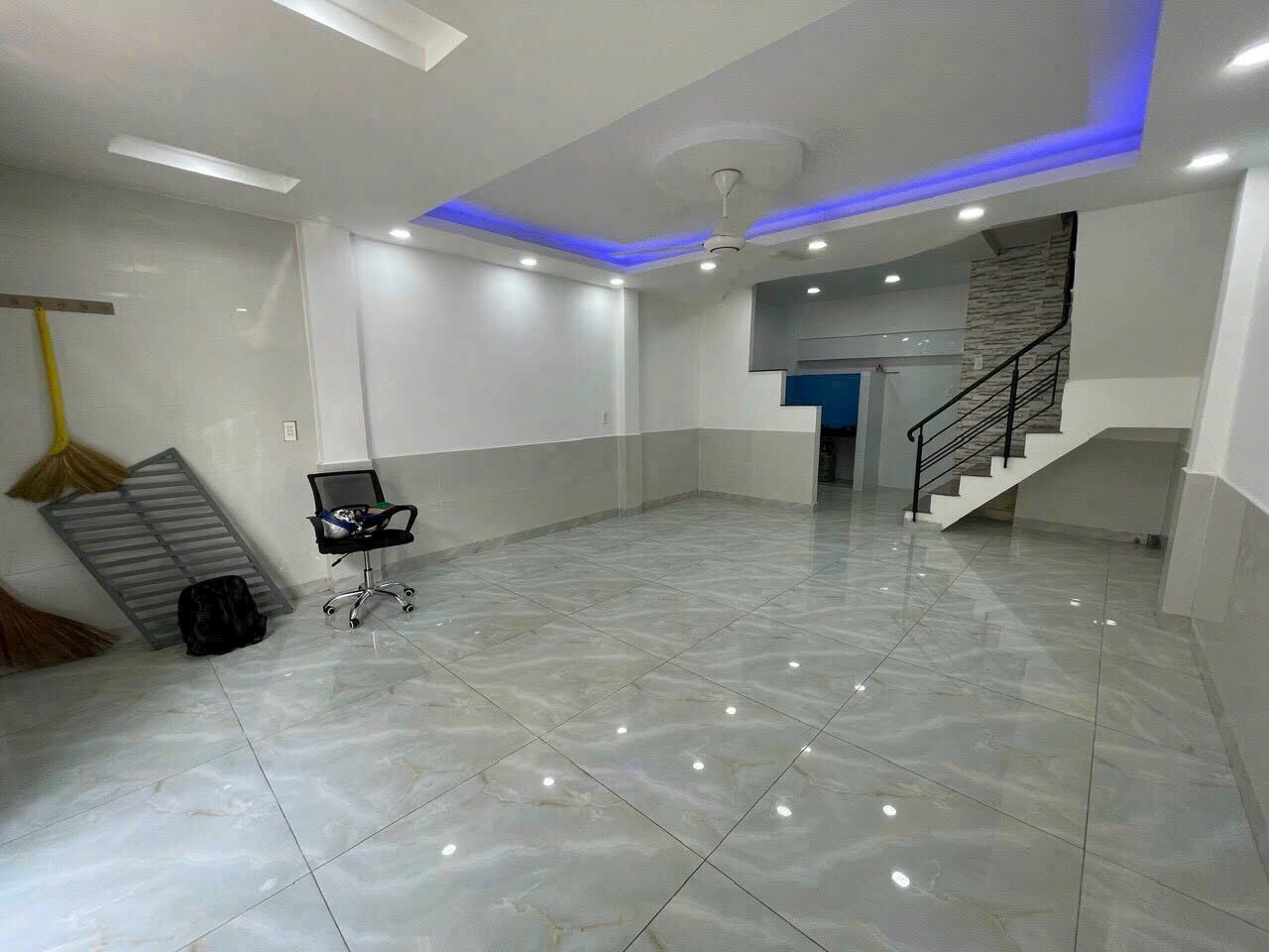 Khan hiếm! HXH Hoàng Hoa Thám, Bình Thạnh (4.6x9.7m) - 2 tầng (2PN) - TN 12tr/th. Giá 5.850 tỷ TL 2
