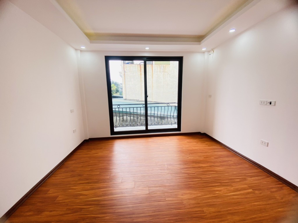 HIẾM-NHÀ ĐẸP-HOÀNG VĂN THÁI-4 TẦNG-NỘI THẤT-Ô TÔ GẦN GIÁ 6,68 TỶ 3