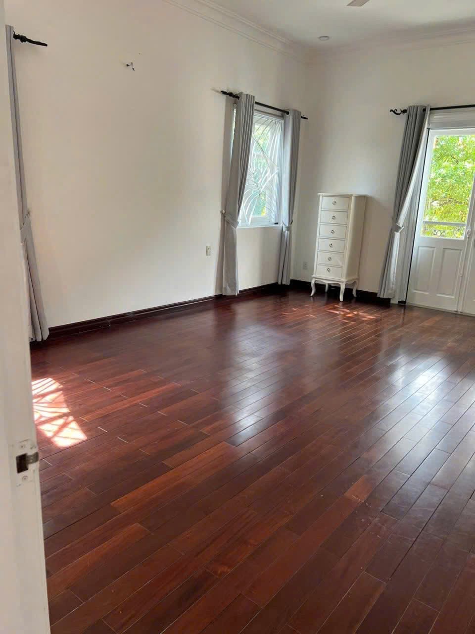 Cho thuê Nhà mặt tiền Phường Thảo Điền, Quận 2, Diện tích 750m², Giá Thương lượng 5
