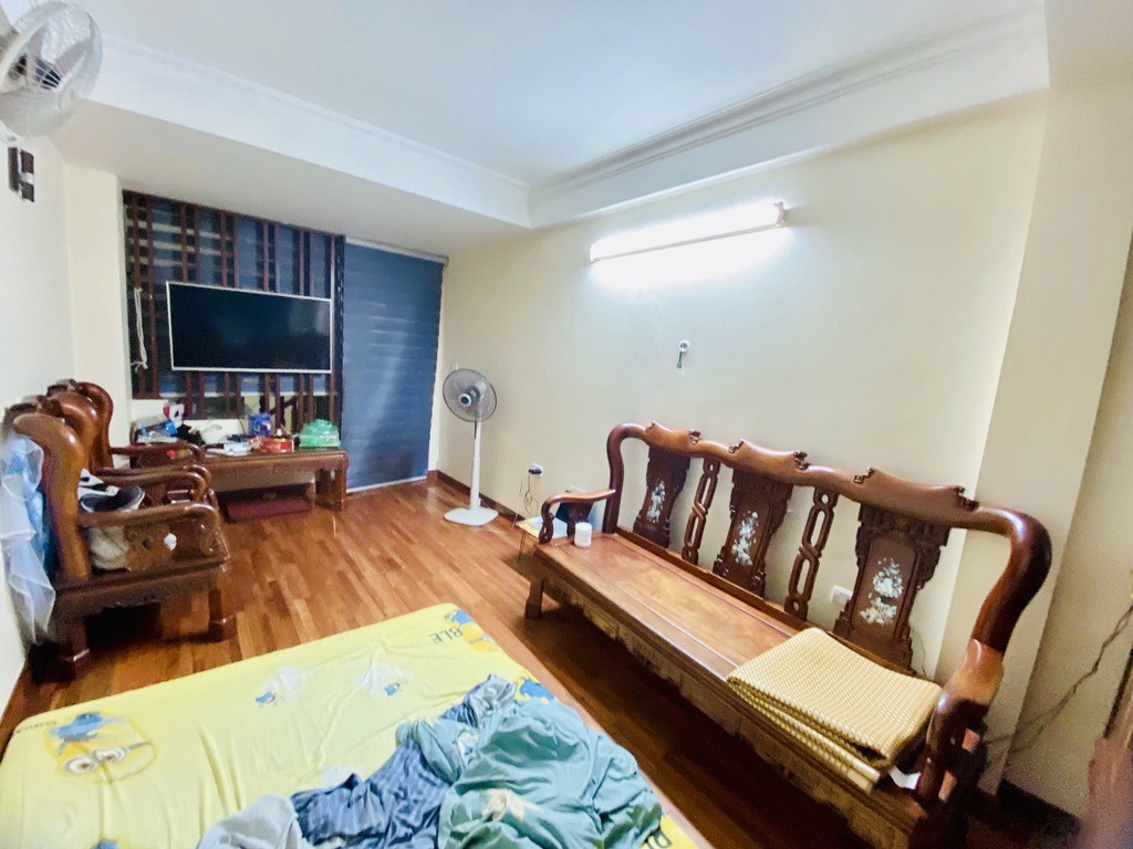 NHÀ ĐẸP-CẠNH HỒ HẠ ĐÌNH-KHƯƠNG ĐÌNH-Ô TÔ-NỘI THẤT 47M-4 TẦNG GIÁ 6,8 TỶ 3